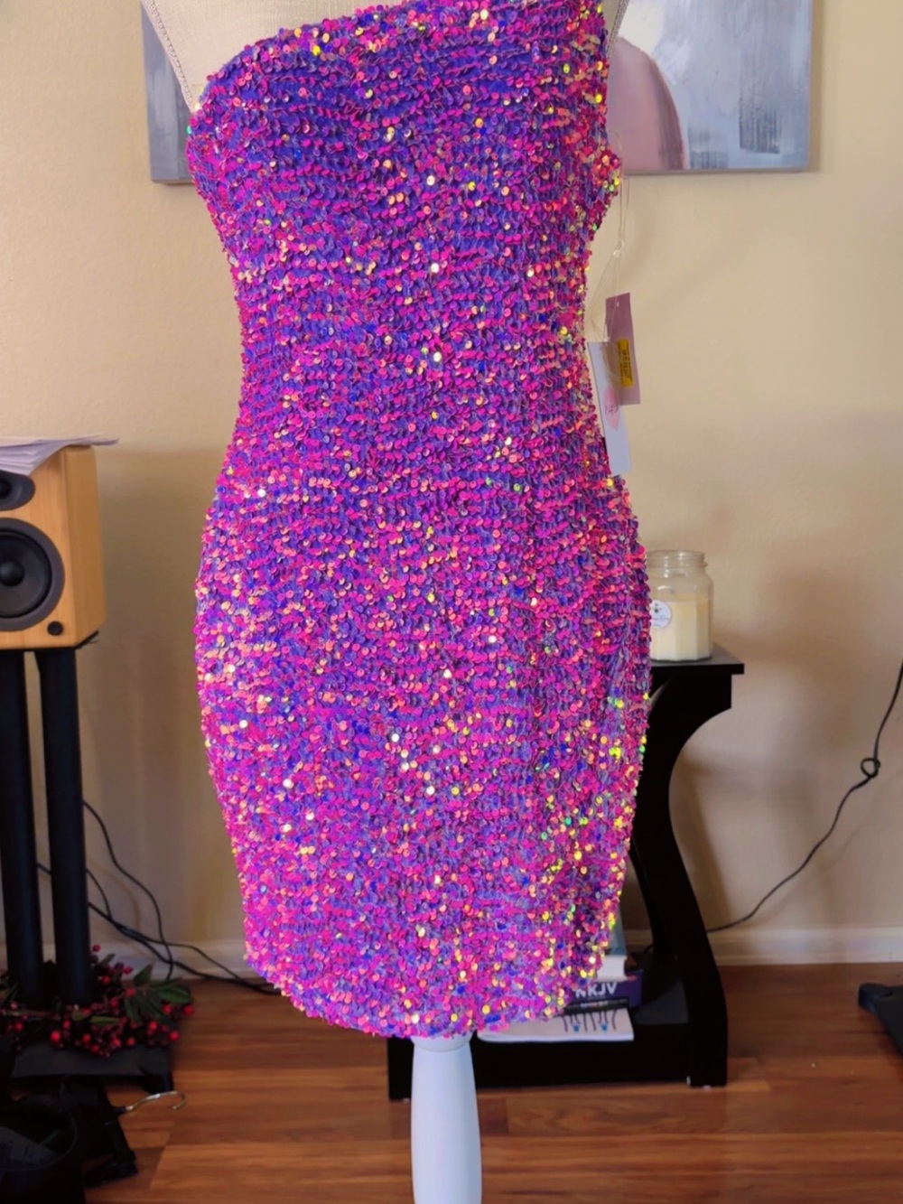 One-Shoulder Pink Sequin Bodycon Dress